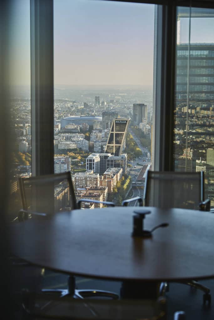 Vistas Torre Emperador alquiler oficinas Madrid
