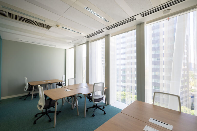 Coworking Barcelona Con Puestos Dedicados